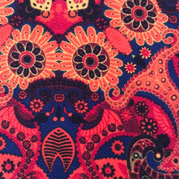 XS Lularoe Cassie - Picture 3 of 3